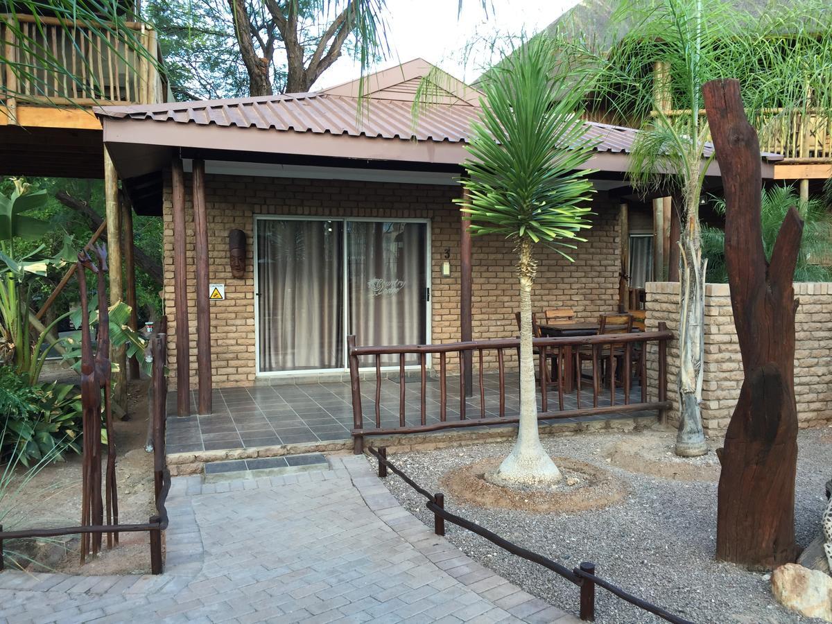 Country Lodge Upington Buitenkant foto