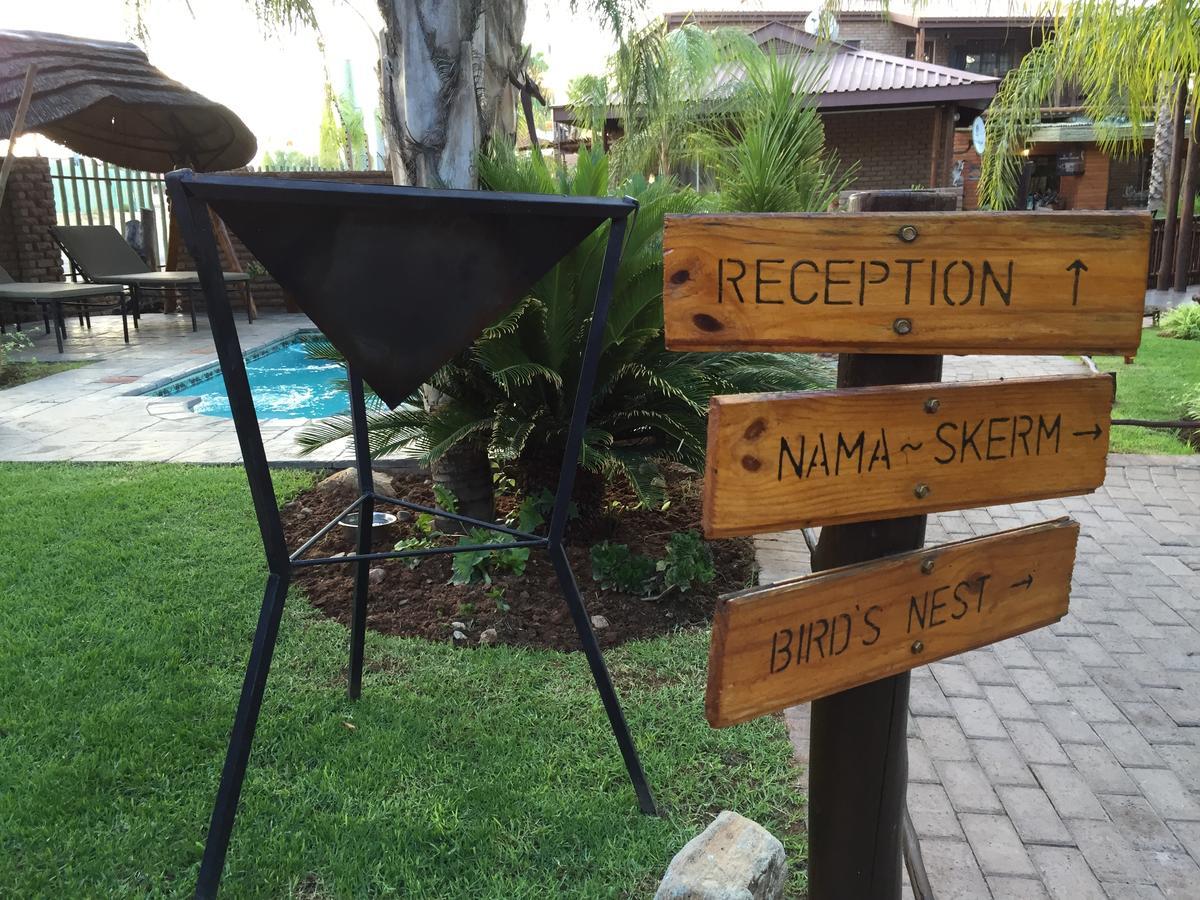 Country Lodge Upington Buitenkant foto