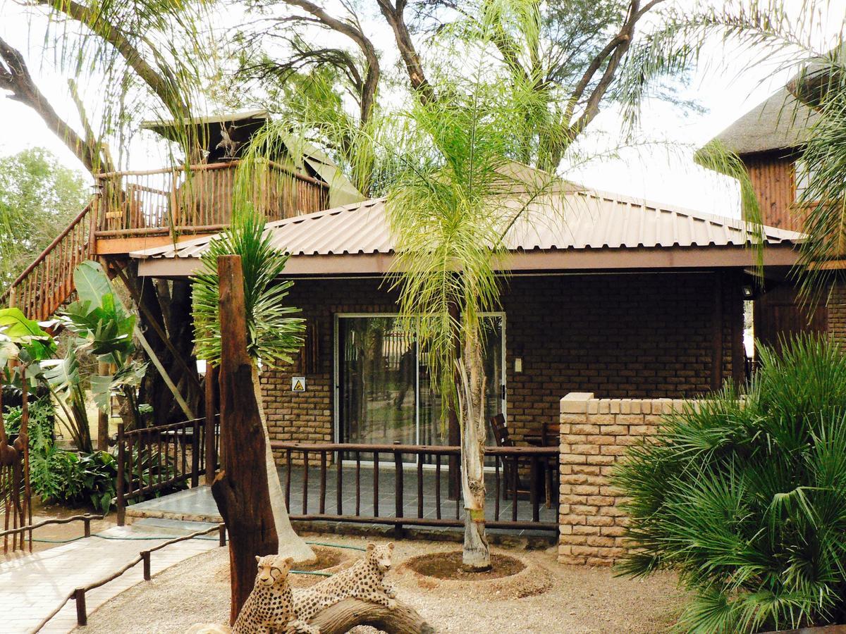 Country Lodge Upington Buitenkant foto