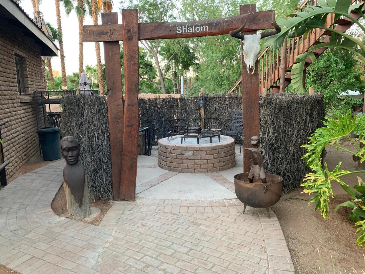 Country Lodge Upington Buitenkant foto