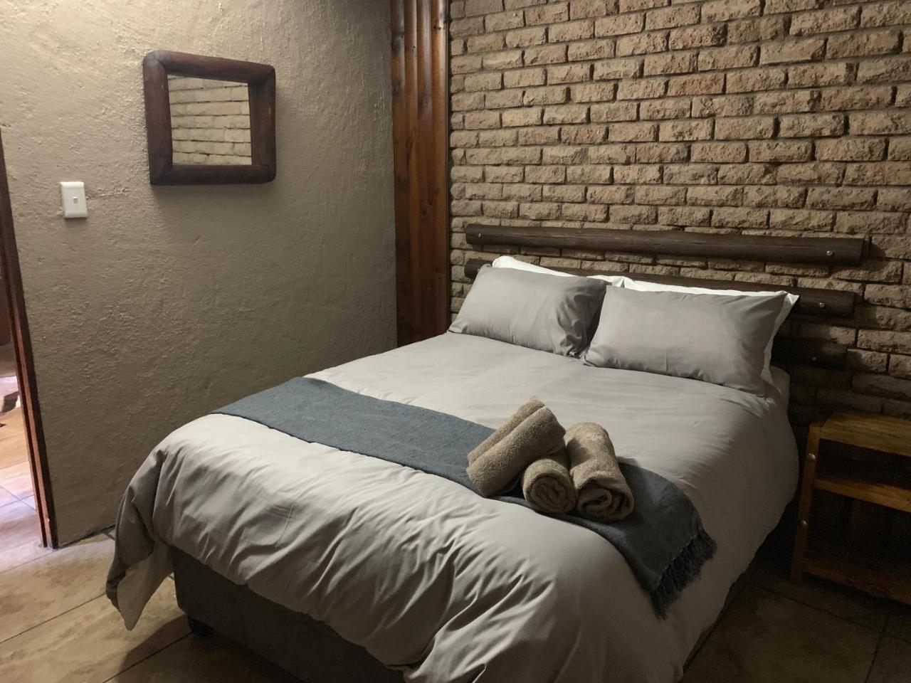 Country Lodge Upington Buitenkant foto