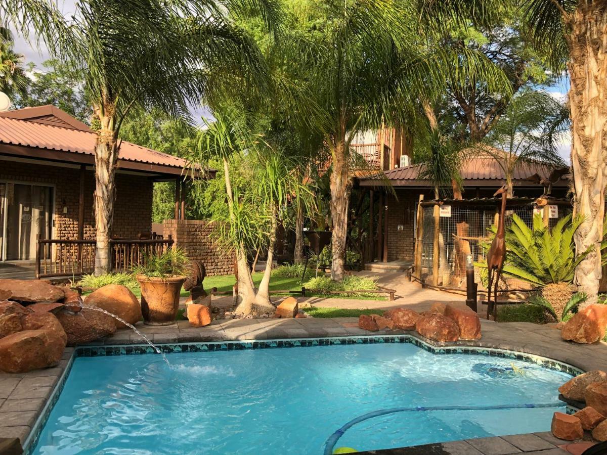 Country Lodge Upington Buitenkant foto